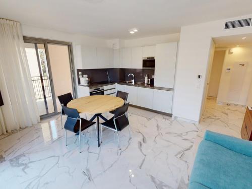Appartement Menton, 2 pièces, 4 personnes - FR-1-196-303