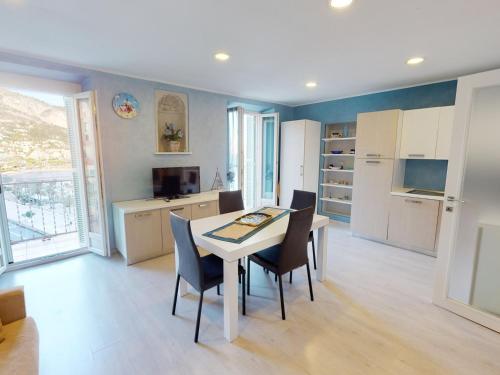 Appartement Menton, 2 pièces, 5 personnes - FR-1-196-312