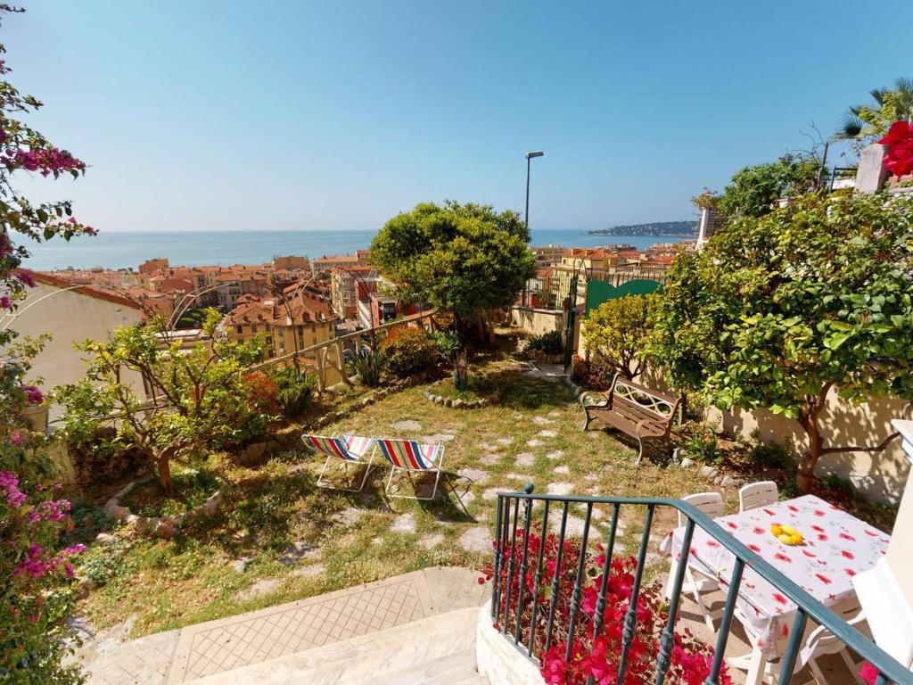 Appartement Appartement Menton, 3 pièces, 6 personnes - FR-1-196-304 184 sentier des Ciappes 06500 Menton