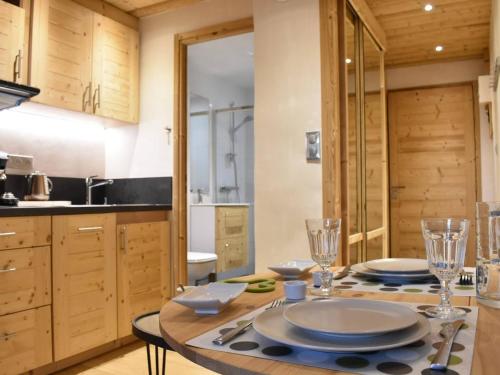 Appartement Méribel, 1 pièce, 2 personnes - FR-1-180-393