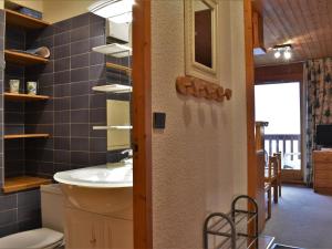 Appartement Méribel, 1 pièce, 3 personnes - FR-1-180-20