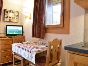 Appartement Méribel, 1 pièce, 3 personnes - FR-1-180-33