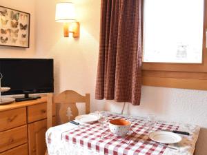 Appartement Méribel, 1 pièce, 3 personnes - FR-1-180-33