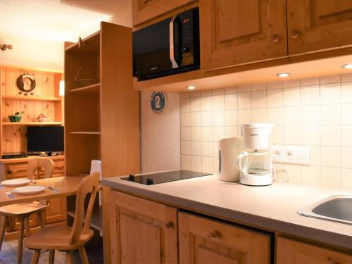Appartement Méribel, 1 pièce, 3 personnes - FR-1-180-35