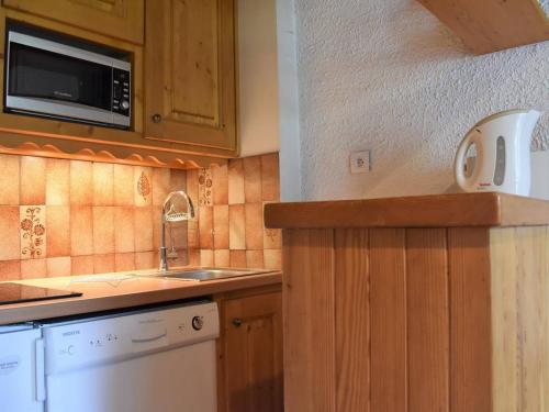 Appartement Méribel, 1 pièce, 4 personnes - FR-1-180-10