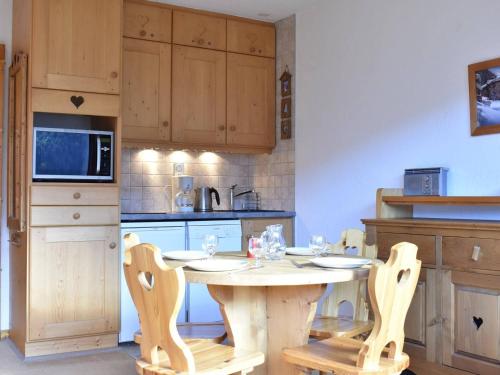 Appartement Méribel, 1 pièce, 4 personnes - FR-1-180-31