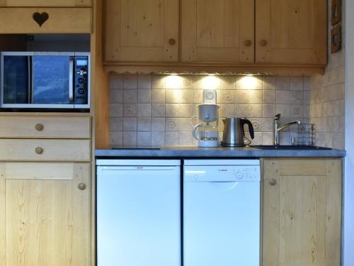 Appartement Méribel, 1 pièce, 4 personnes - FR-1-180-31