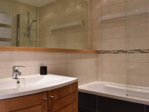 Appartement Méribel, 1 pièce, 4 personnes - FR-1-180-31