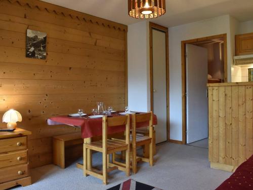 Appartement Méribel, 1 pièce, 4 personnes - FR-1-180-6