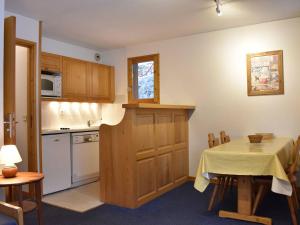 Appartement Méribel, 2 pièces, 4 personnes - FR-1-180-105