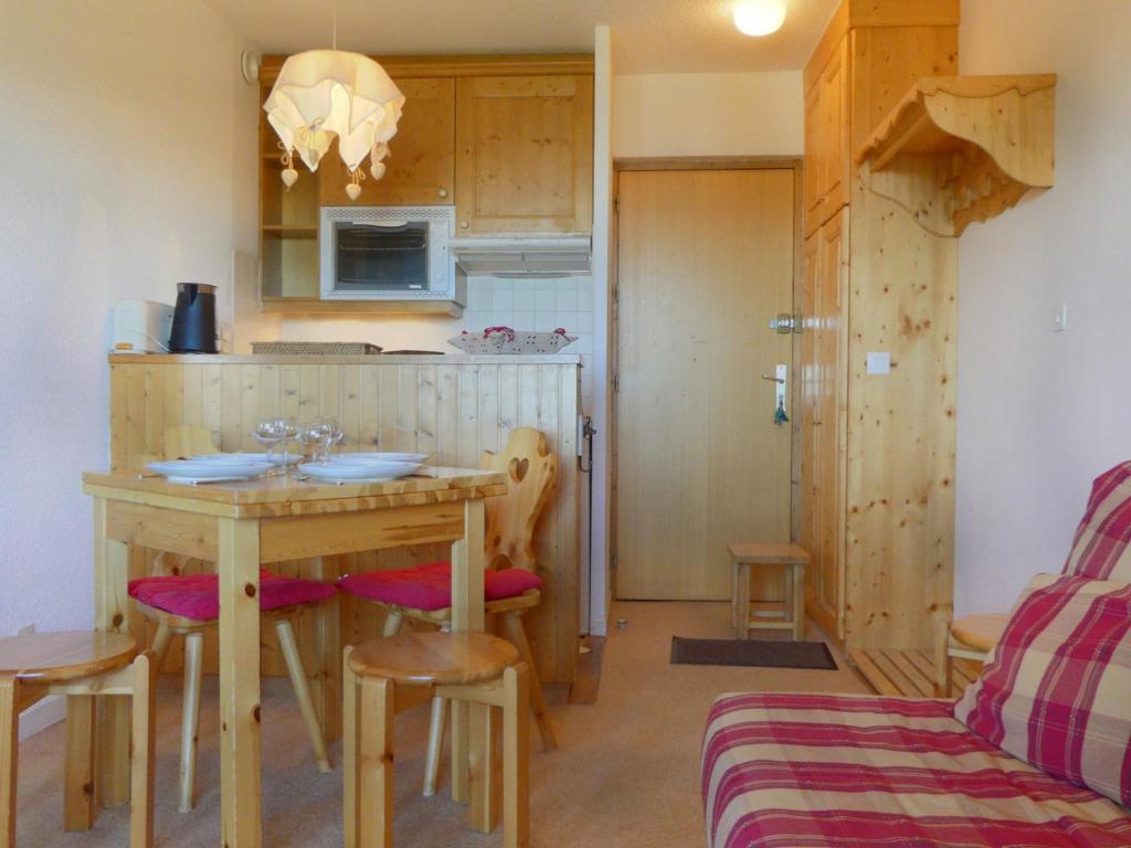 Appartement Méribel, 2 pièces, 4 personnes - FR-1-182-60 200 Chemin Des Narcisses -  -, 73550 Méribel