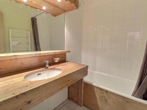 Appartement Méribel, 2 pièces, 5 personnes - FR-1-182-144
