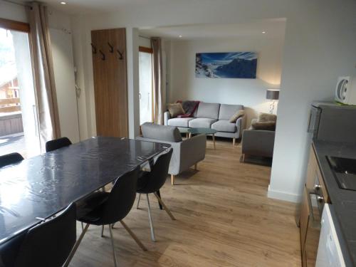 Appartement Méribel, 4 pièces, 6 personnes - FR-1-411-858
