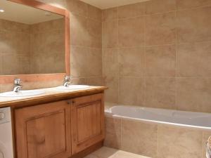 Appartement Méribel, 4 pièces, 8 personnes - FR-1-180-357