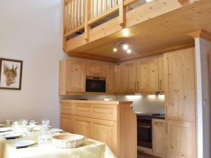Appartement Méribel, 5 pièces, 11 personnes - FR-1-180-185