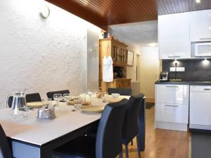 Appartement Méribel, 5 pièces, 8 personnes - FR-1-180-184