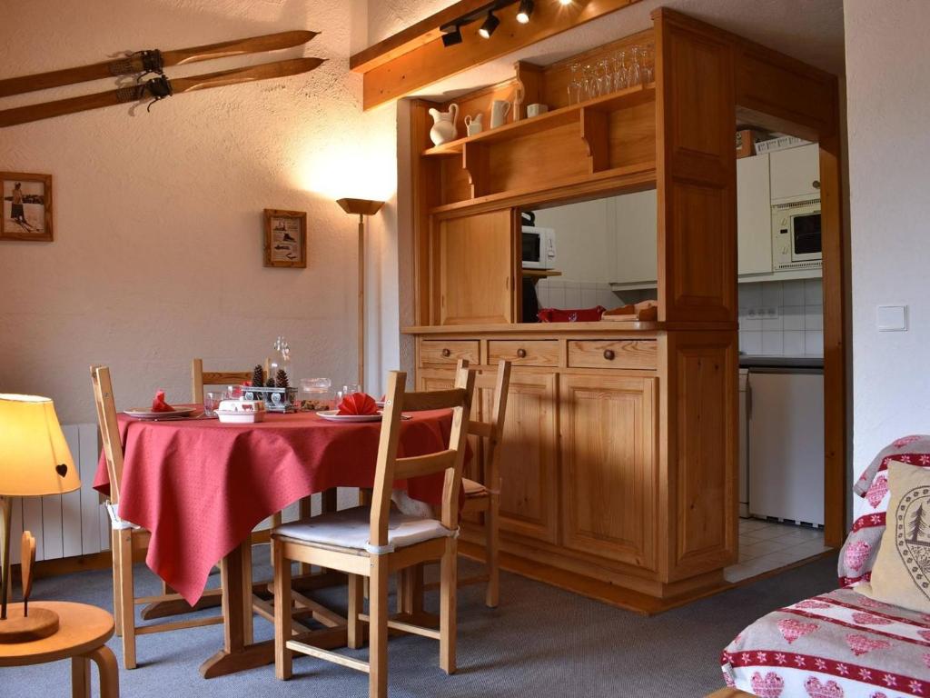 Appartement Méribel, 5 pièces, 8 personnes - FR-1-180-186 Morel -  -, 73550 Méribel