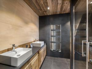 Appartement Méribel, 6 pièces, 10 personnes - FR-1-566-58
