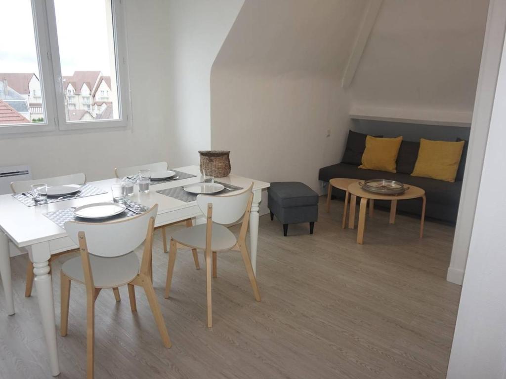 Appartement Merville-Franceville-Plage, 2 pièces, 4 personnes - FR-1-465-35 1 Avenue Houdard Batiment A - 3e étage, 14810 Merville-Franceville-Plage