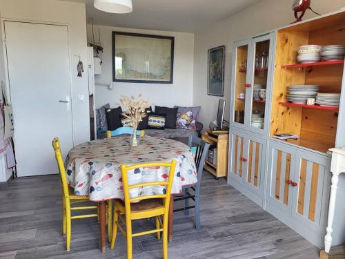 Appartement Merville-Franceville-Plage, 2 pièces, 4 personnes - FR-1-465-62