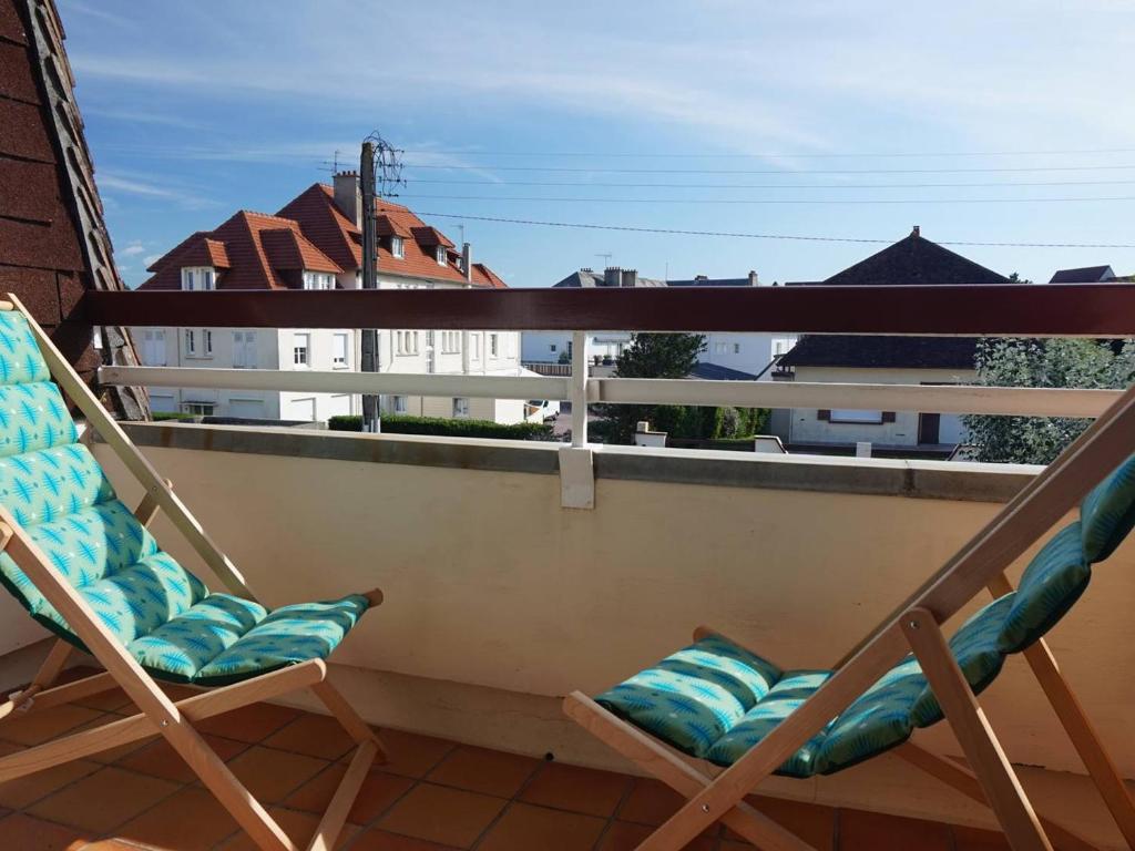 Appartement Merville-Franceville-Plage, 2 pièces, 4 personnes - FR-1-465-71 residence Le Golf - 1er étage 39 avenue de Versailles, 14810 Merville-Franceville-Plage