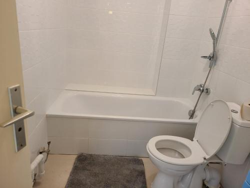 appartement meublé avec stationnement privé