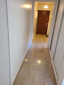 appartement meublé avec stationnement privé