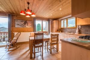 Appartement Appartement Midi Romand proche Morzine 103 Chemin des Combes 74110 Essert-Romand Rhône-Alpes