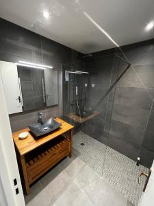 Appartement moderne à 50m de la mer
