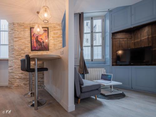Appartement moderne dans le vieux Laval