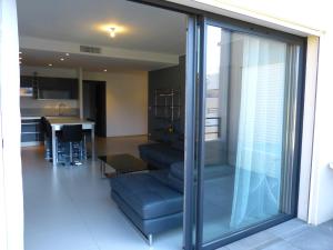 Appartement moderne deux chambres, vue mer, en centre ville