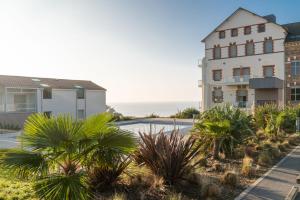 Appartement moderne proche de la mer en résidence