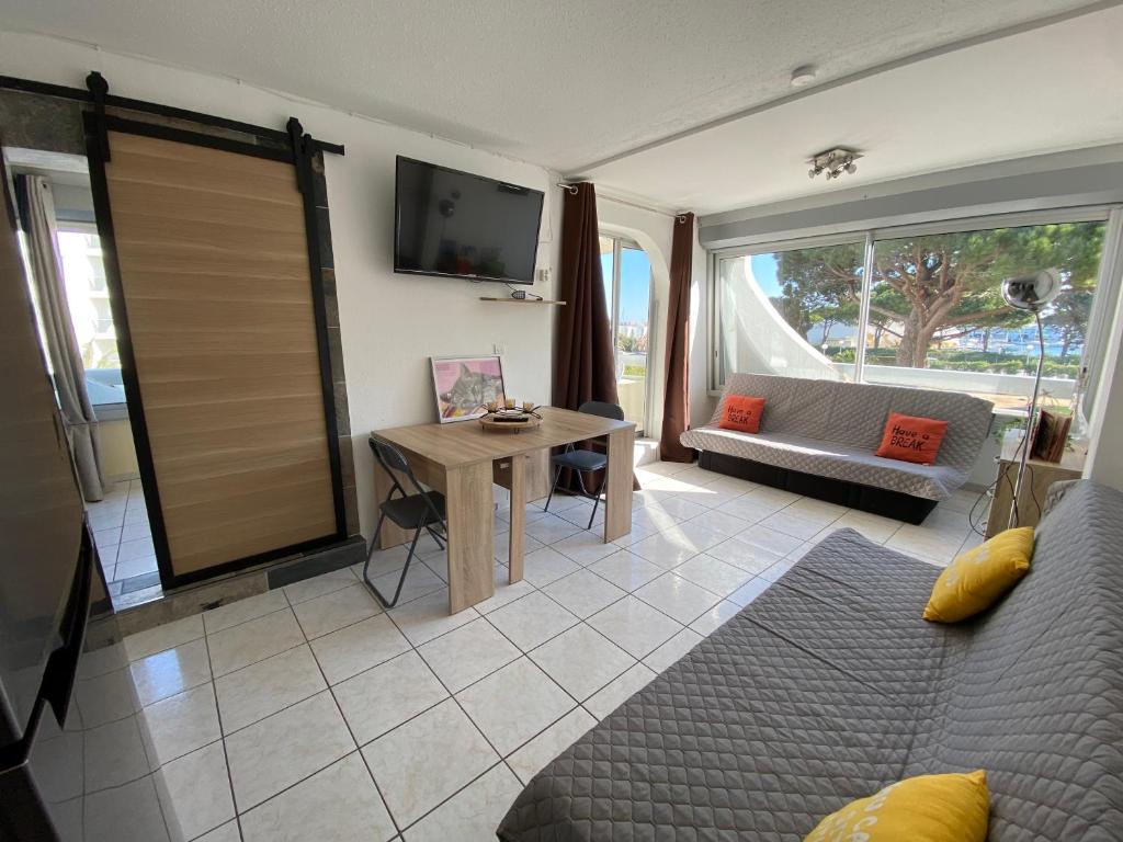 Appartement moderne, résidence front de mer avec piscine des Marines, 225, 30240 Le Grau-du-Roi
