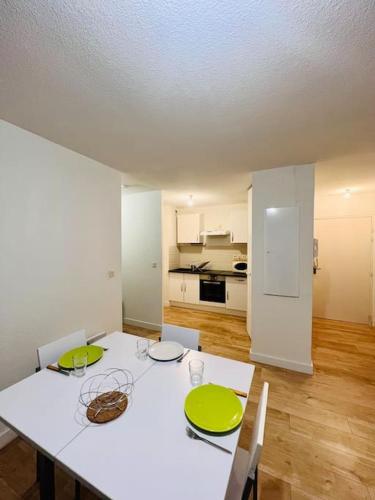 Appartement moderne * Terrasse * Parking