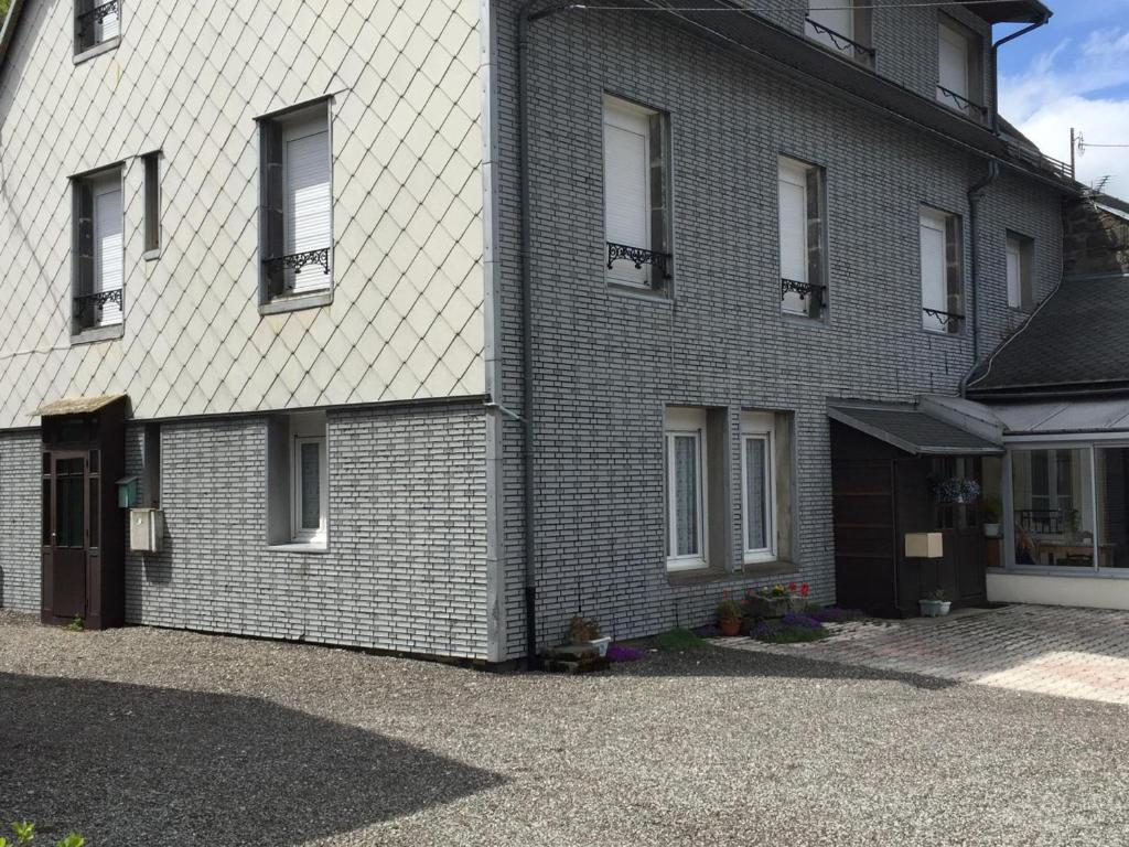 Appartement Appartement Mont-Dore, 2 pièces, 2 personnes - FR-1-415-36 4 Rue Latru -  - 63240 Le Mont-Dore