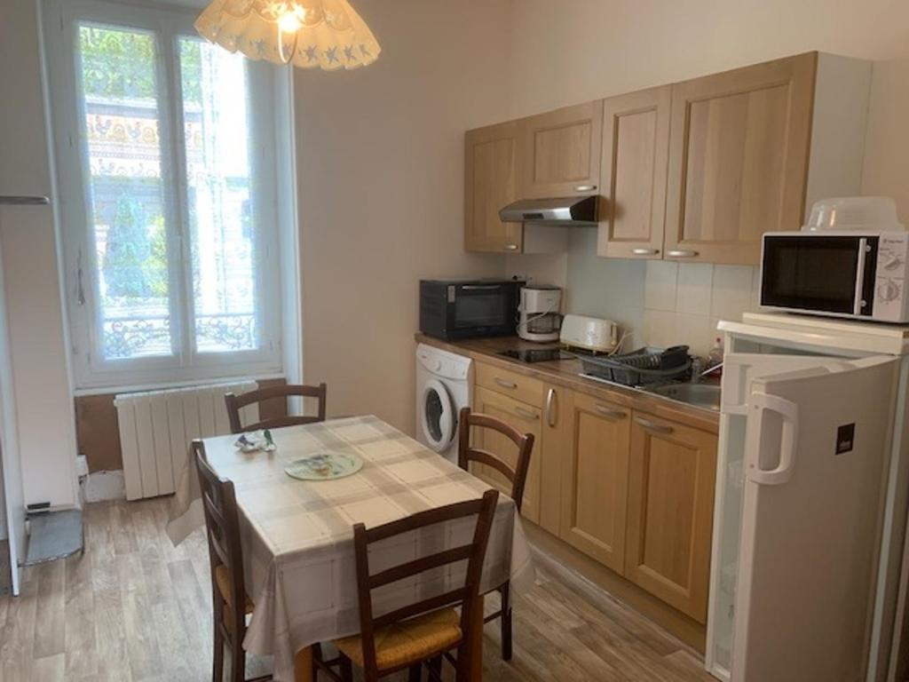 Appartement Mont-Dore, 2 pièces, 4 personnes - FR-1-415-121 11 AVENUE DE CLERMONT N°1, 63240 Le Mont-Dore