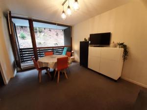 Appartement Appartement Mont-Dore, 2 pièces, 4 personnes - FR-1-415-126 AVENUE RENE CASSIN LES PRADETS BAT B PORTE N°543 63240 Le Mont-Dore Auvergne