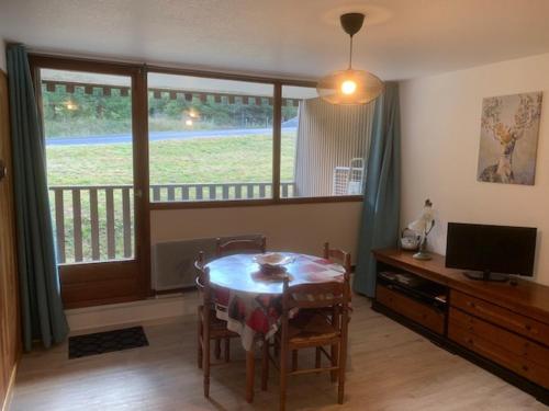 Appartement Mont-Dore, 2 pièces, 4 personnes - FR-1-415-64