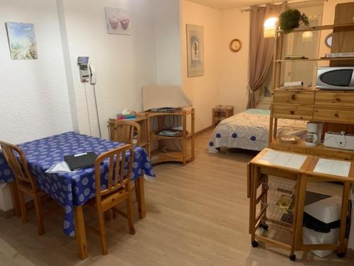Appartement Mont-Dore, 2 pièces, 4 personnes - FR-1-415-87