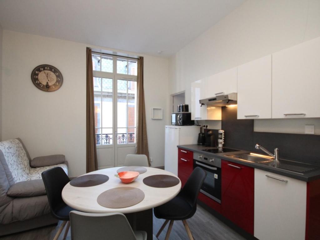 Appartement Appartement Mont-Dore, 2 pièces, 4 personnes - FR-1-608-153 6 RUE DE MONTLOSIER 63240 Le Mont-Dore
