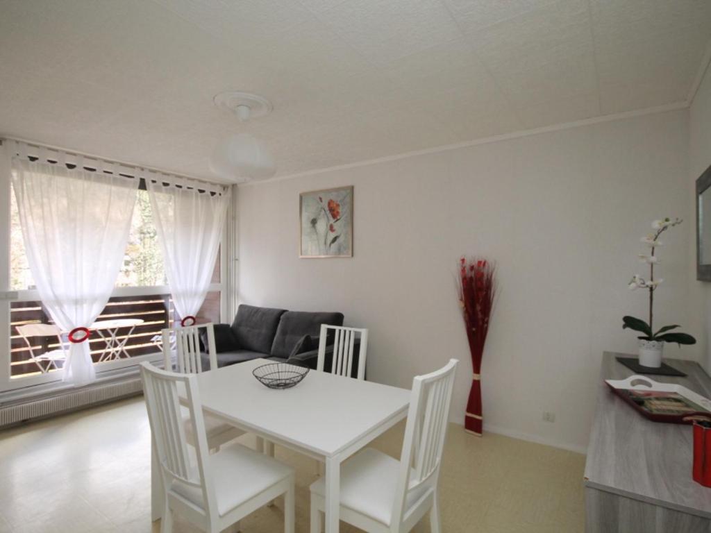 Appartement Appartement Mont-Dore, 2 pièces, 4 personnes - FR-1-608-174 10 Avenue RENE CASSIN 63240 Le Mont-Dore