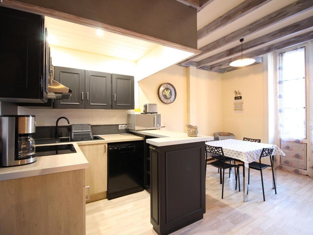 Appartement Mont-Dore, 2 pièces, 4 personnes - FR-1-608-208 11 RUE CAPITAINE CHAZOTTE, 63240 Le Mont-Dore