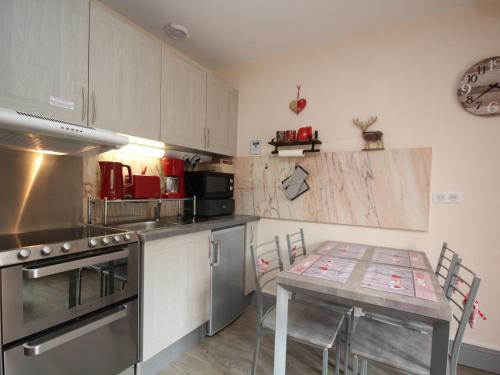 Appartement Mont-Dore, 2 pièces, 4 personnes - FR-1-608-75