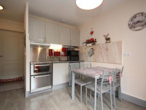 Appartement Mont-Dore, 2 pièces, 4 personnes - FR-1-608-75
