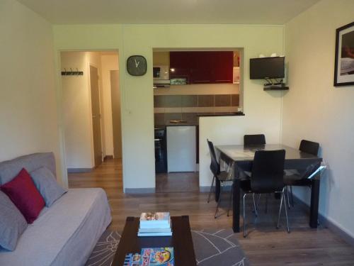 Appartement Mont-Dore, 2 pièces, 4 personnes - FR-1-608-83