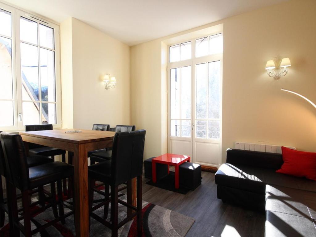 Appartement Appartement Mont-Dore, 2 pièces, 5 personnes - FR-1-608-225 6 RUE DE MONTLOSIER 63240 Le Mont-Dore