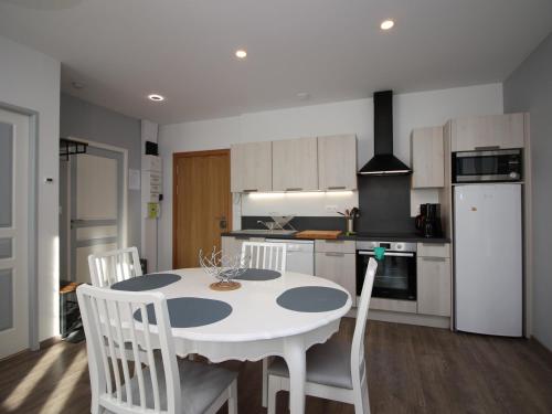 Appartement Mont-Dore, 3 pièces, 4 personnes - FR-1-608-87