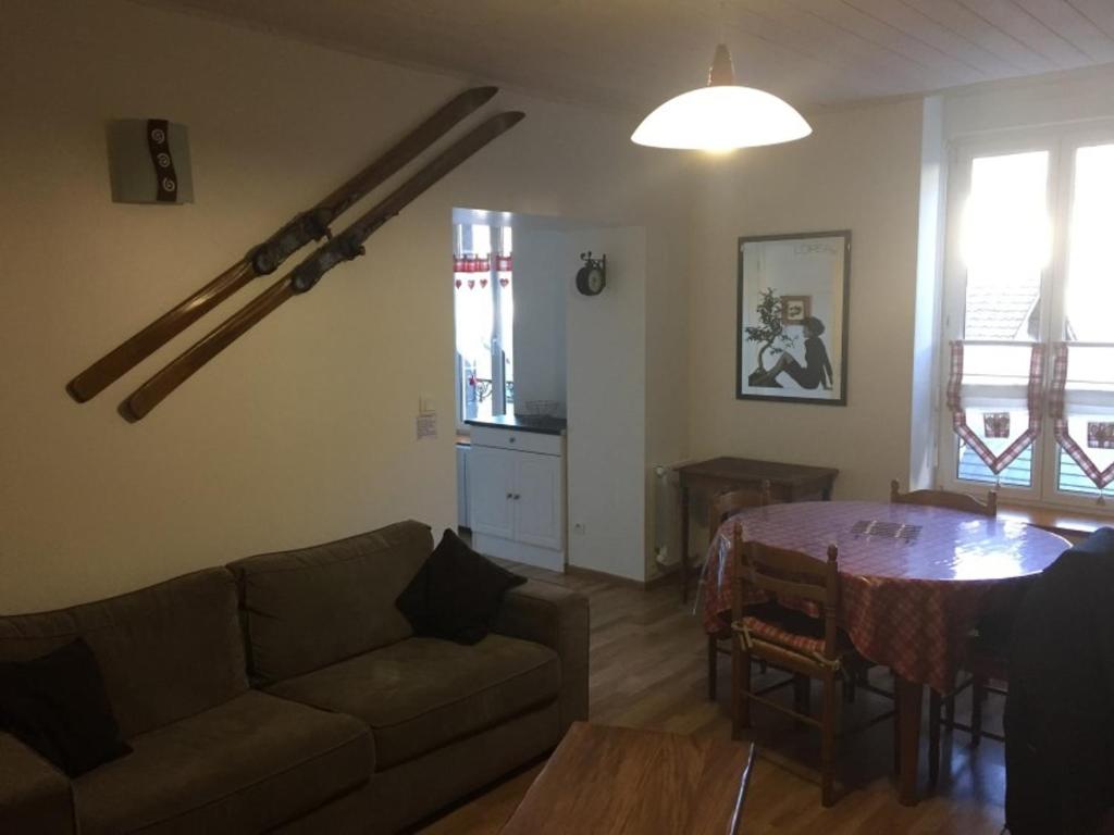 Appartement Appartement Mont-Dore, 3 pièces, 6 personnes - FR-1-415-43 8 Rue Latru - Appartement Rc/ NÂ°1  - 63240 Le Mont-Dore