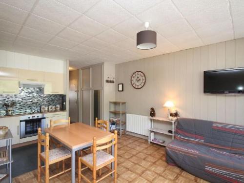 Appartement Mont-Dore, 3 pièces, 6 personnes - FR-1-608-21