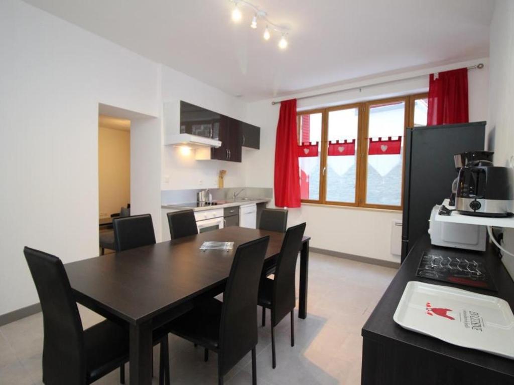 Appartement Appartement Mont-Dore, 3 pièces, 7 personnes - FR-1-608-49 10 RUE LOUIS DABERT 63240 Le Mont-Dore